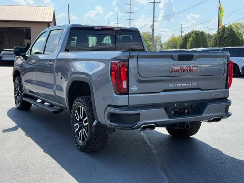 2022 GMC Sierra 1500 Limited AT4