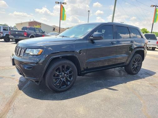 2017 Jeep Grand Cherokee Altitude for sale in South Bend, IN - image 3