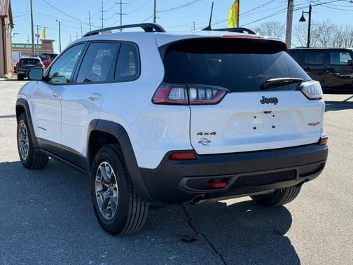 2022 Jeep Cherokee Trailhawk