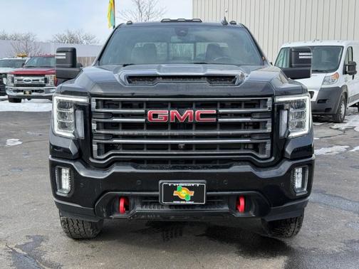 Black 2022 GMC Sierra 2500 AT4