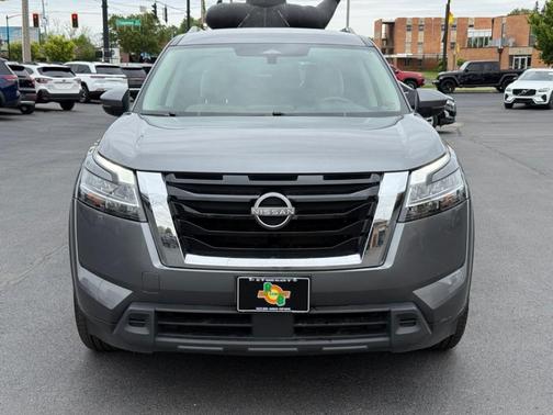 Gray 2022 Nissan Pathfinder SV