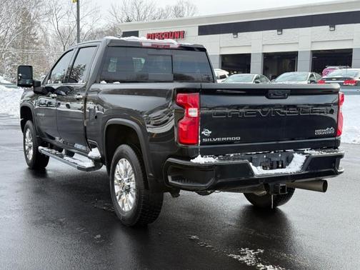 2022 Chevrolet Silverado 2500 High Country