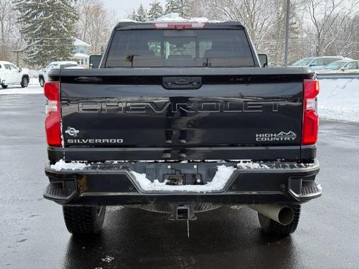 2022 Chevrolet Silverado 2500 High Country