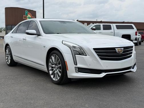 White 2018 Cadillac CT6 3.6L Luxury