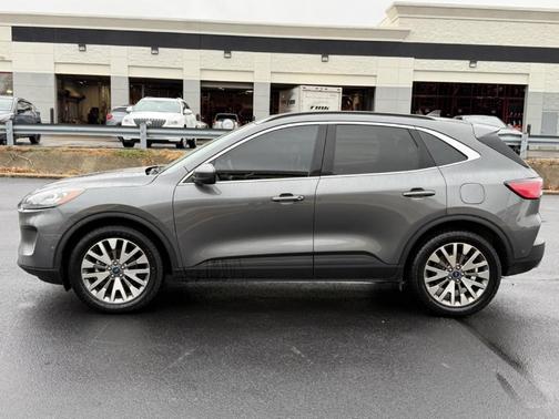 2021 Ford Escape Titanium Hybrid