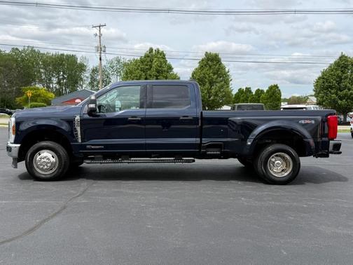 Blue 2025 Ford F-350 XLT