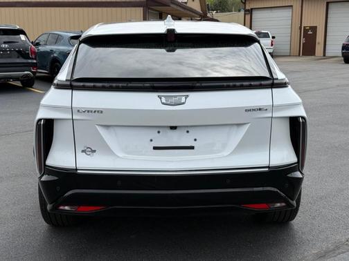 Crystal White Tri-Coat 2024 Cadillac LYRIQ Luxury