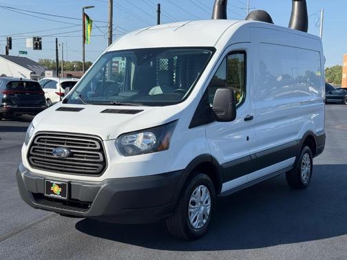 2017 Ford Transit-250 130 WB Medium Roof Cargo