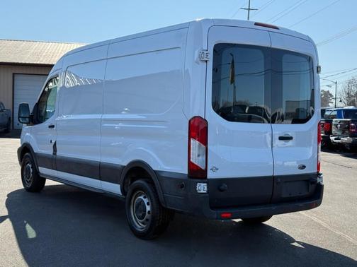 2017 Ford Transit-250 148 WB Medium Roof Cargo