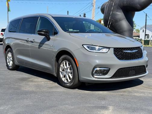 Ceramic Gray Clearcoat 2025 Chrysler Pacifica Select