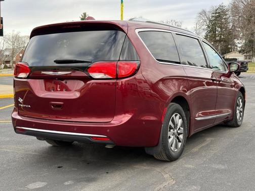 2019 Chrysler Pacifica Touring-L Plus