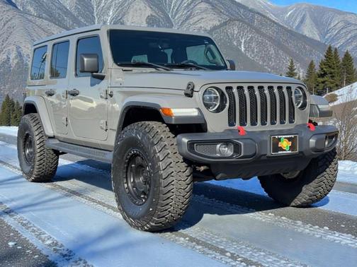 2020 Jeep Wrangler Unlimited Sahara Altitude
