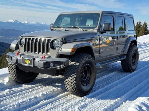 2020 Jeep Wrangler Unlimited Sahara Altitude
