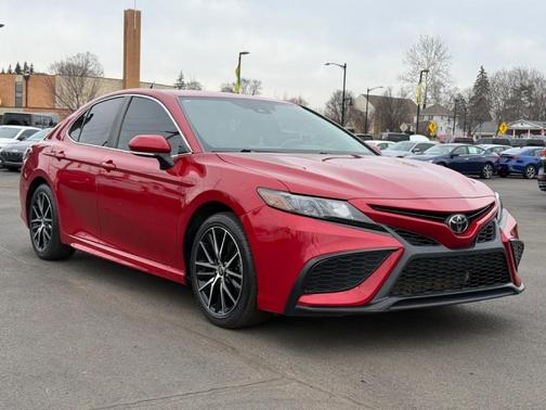 2022 Toyota Camry SE