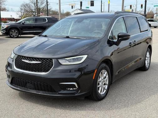2022 Chrysler Pacifica Touring-L
