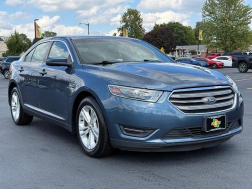 2018 Ford Taurus SEL