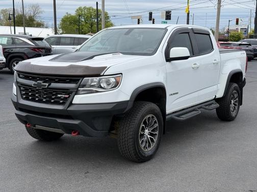 White 2018 Chevrolet Colorado ZR2
