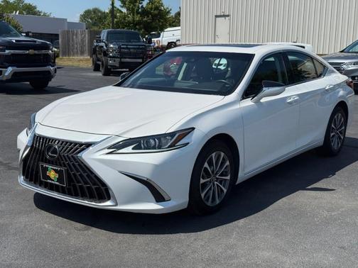 2022 Lexus ES 250 Base