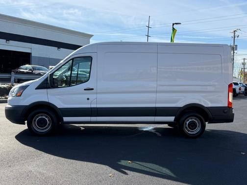2018 Ford Transit-250 148 WB Medium Roof Cargo