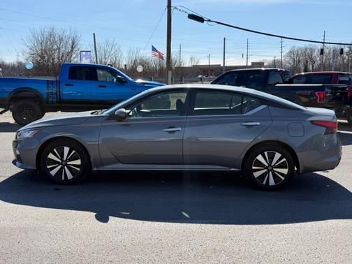 2021 Nissan Altima 2.5 SV