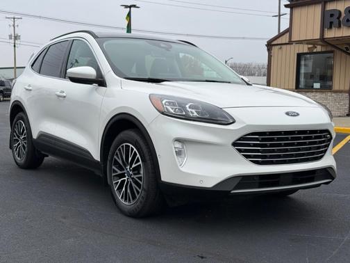 2021 Ford Escape PHEV Titanium