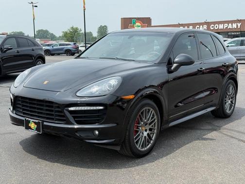 2014 Porsche Cayenne GTS