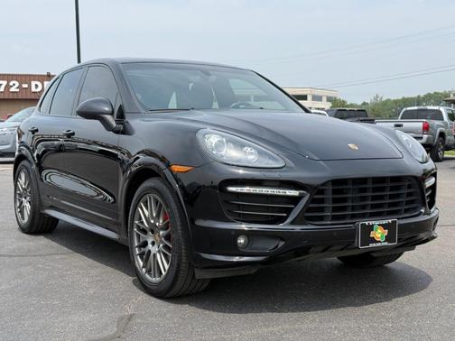 2014 Porsche Cayenne GTS