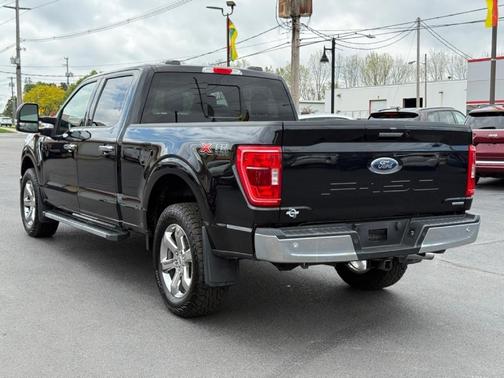 Black 2021 Ford F-150 XLT