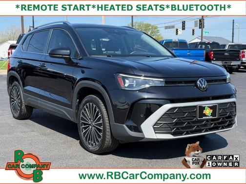 Deep Black Pearl Effect 2025 Volkswagen Taos 1.5T SE