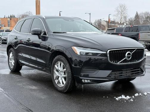2021 Volvo XC60 T5 Momentum