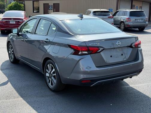 2021 Nissan Versa 1.6 SV