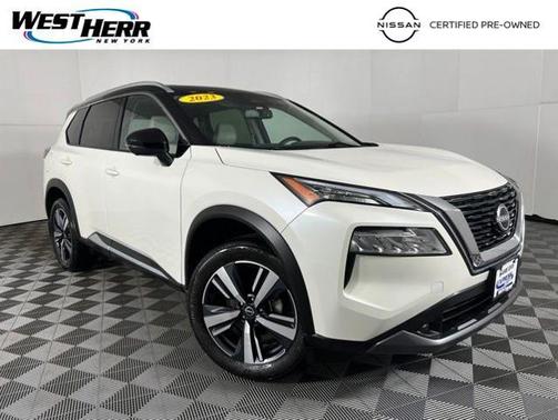 2 Tone White / Black Roof 2023 Nissan Rogue SL