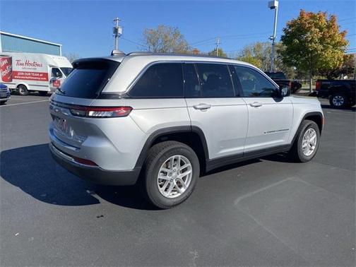 2023 Jeep Grand Cherokee Laredo