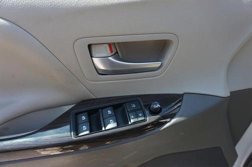 2015 Toyota Sienna XLE Premium