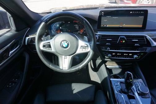 2021 BMW 530 xDrive