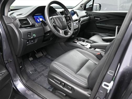 2022 Honda Pilot Touring 8-Passenger