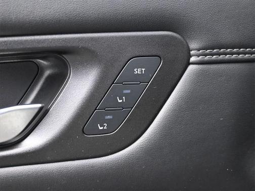 2023 Nissan Pathfinder Platinum 4WD
