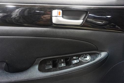 2012 Hyundai Genesis 3.8