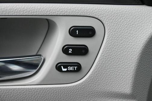 Lunar Silver Metallic 2022 Honda Pilot AWD Special Edition