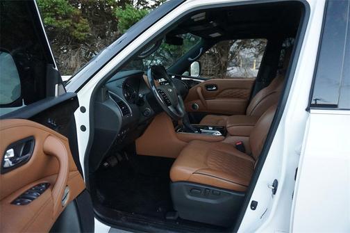 2024 INFINITI QX80 SENSORY AWD