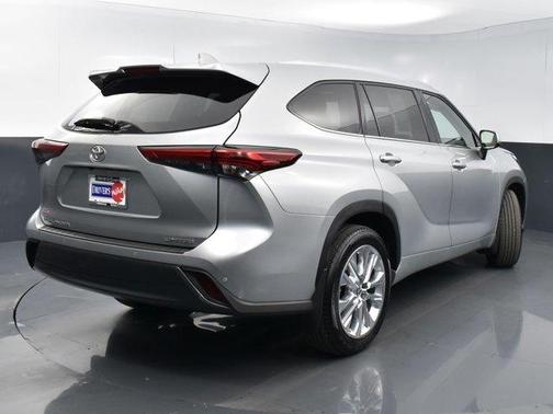 2022 Toyota Highlander Limited