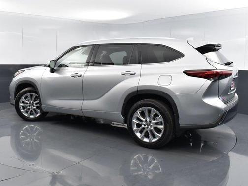 2022 Toyota Highlander Limited