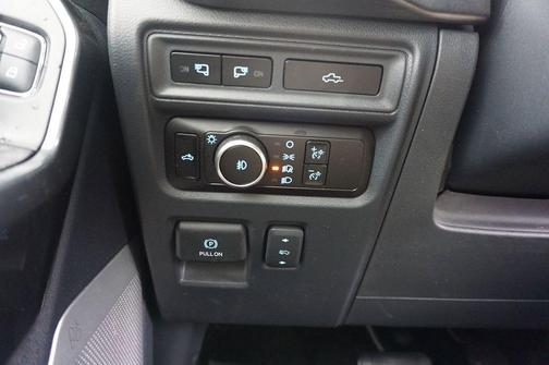 White Metallic 2023 Ford F-150 Lariat