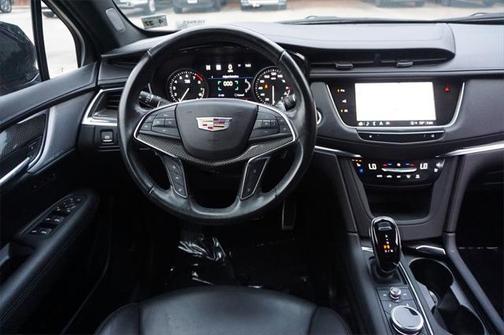 2022 Cadillac XT5 Sport