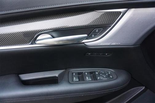 2022 Cadillac XT5 Sport