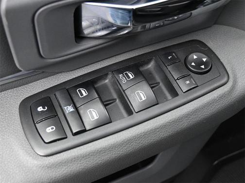 2019 RAM 1500 Classic Warlock Crew Cab 4x2 5'7' Box