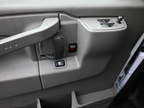 2022 Chevrolet Express 2500 RWD 2500 Regular Wheelbase WT