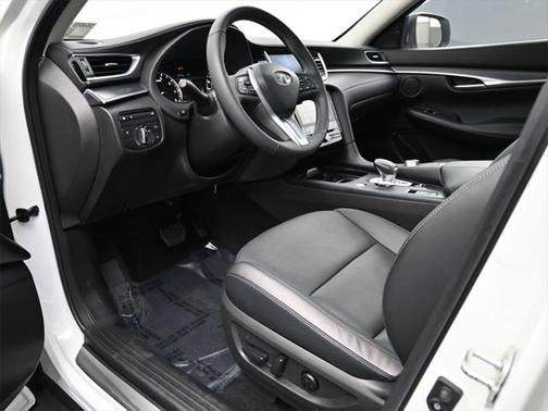 2022 INFINITI QX50 LUXE AWD