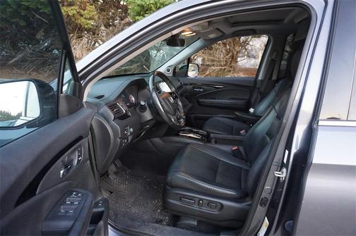 2019 Honda Pilot Touring 8-Passenger