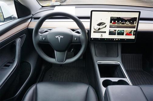 2024 Tesla Model Y Long Range Dual Motor All-Wheel Drive